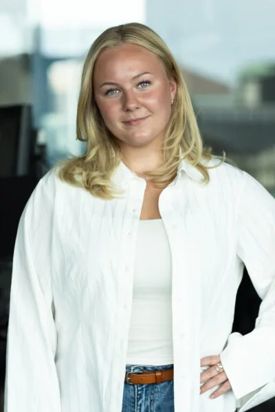 Ella Stål, Loqalo